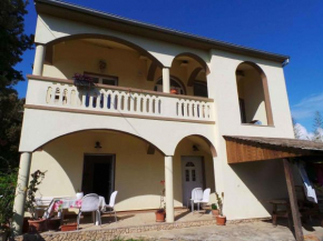 One-Bedroom Apartment in Pakostane I